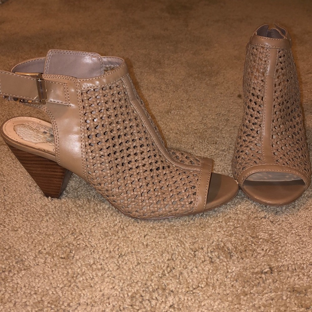 Vince Camuto peep toe beige mini heel